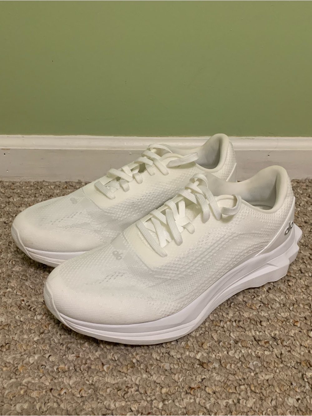 Alo Yoga Runner Shoes - White - Women's size 12 / Men's size 10.5